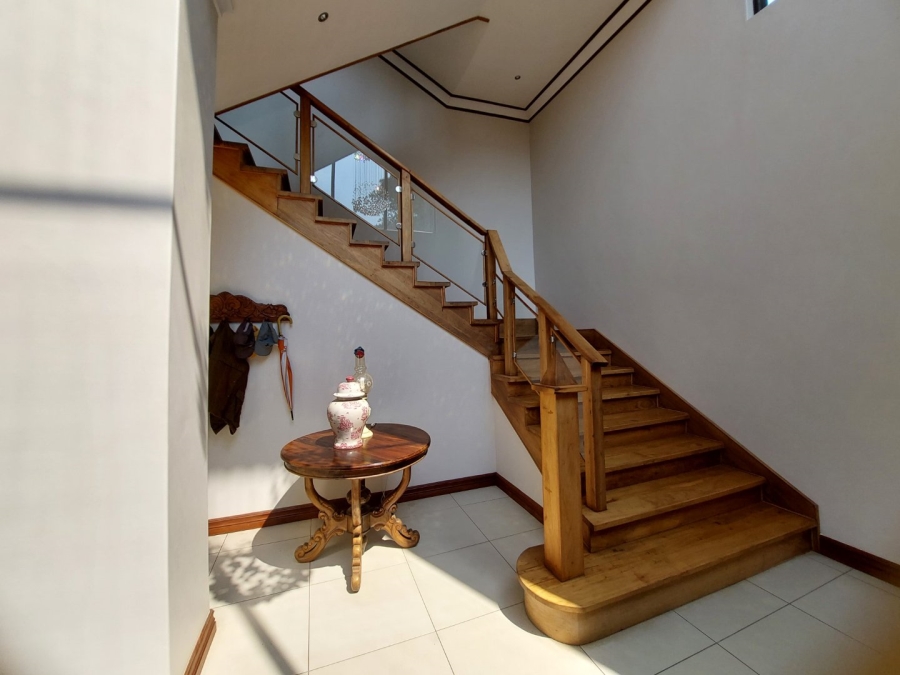 6 Bedroom Property for Sale in Birdwood Estate North West